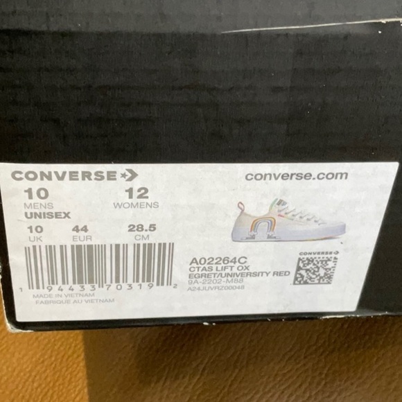 Converse Chuck Taylor All Star Lift Platform Low 'Pride' - Picture 11 of 11